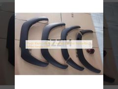 Plastic zwart / wit auto fender flare Voor Toyota Rocco wiel fender flares